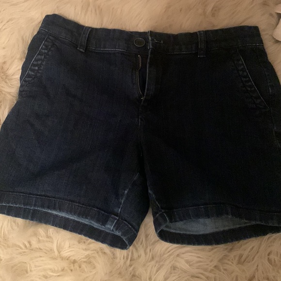 Liz Claiborne Jean Shorts - Picture 2 of 2